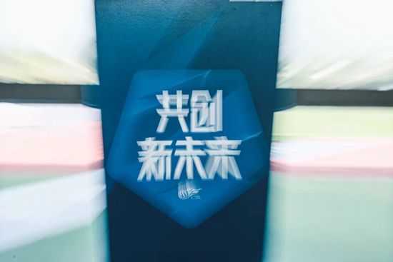 扯开纲手的乳罩揉大胸的视频